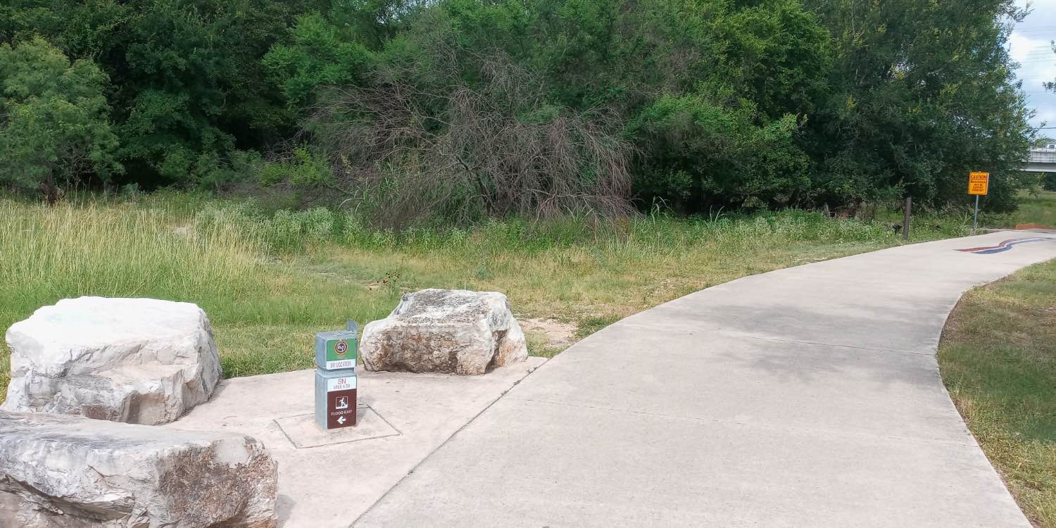 Salado Creek connector to old tree next to mile marker 4.5