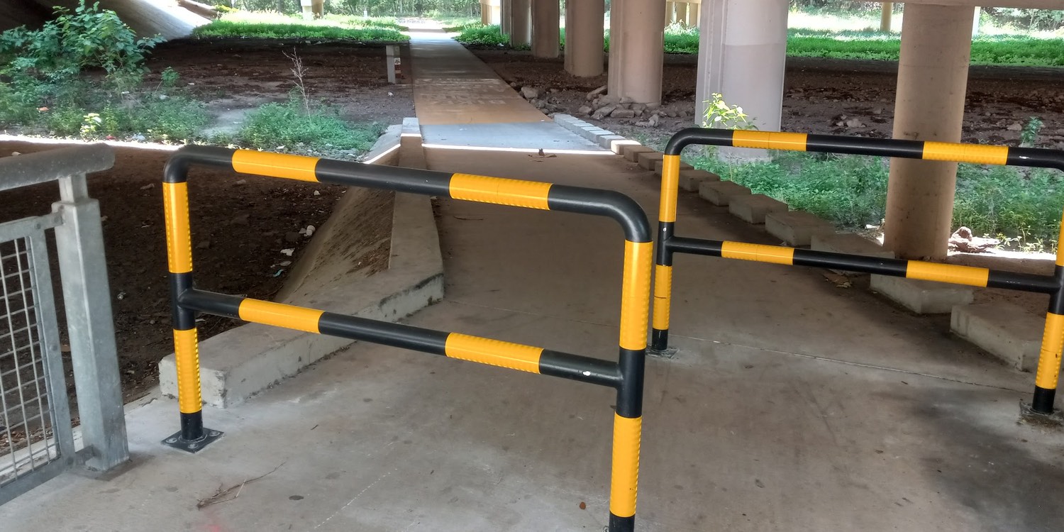 Newly installed safety barriers on Salado Creek Greenway at a blind spot at I-410 service road—Photo: SRR