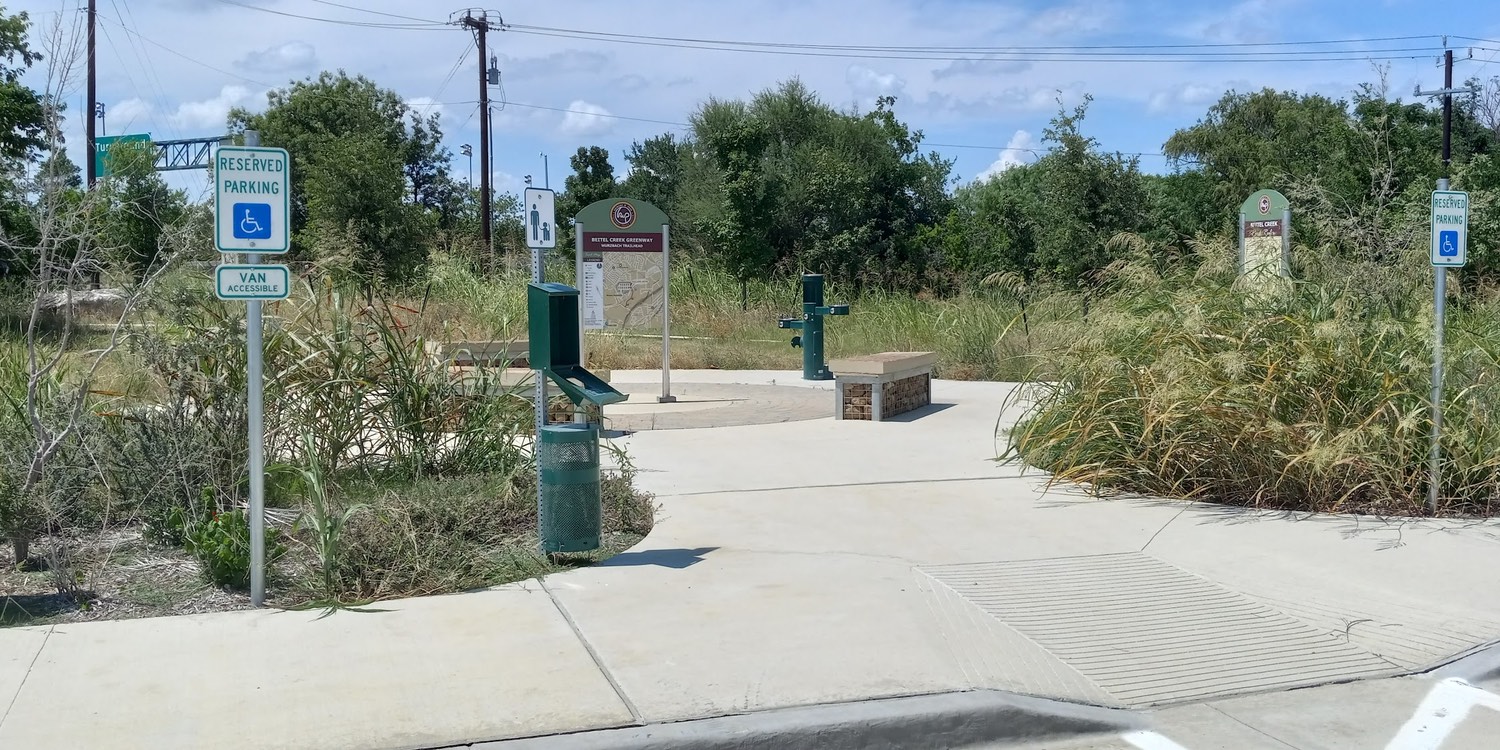 Beitel Creek Greenway connects a trailhead next to the Wurzbach Parkway— Photo: SRR