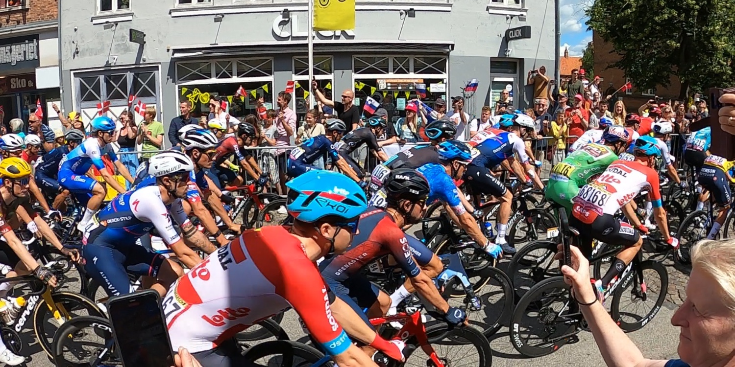 Stage 2 peloton dazzles the crowds in Roskilde, Denmark on 2 Jul 2022